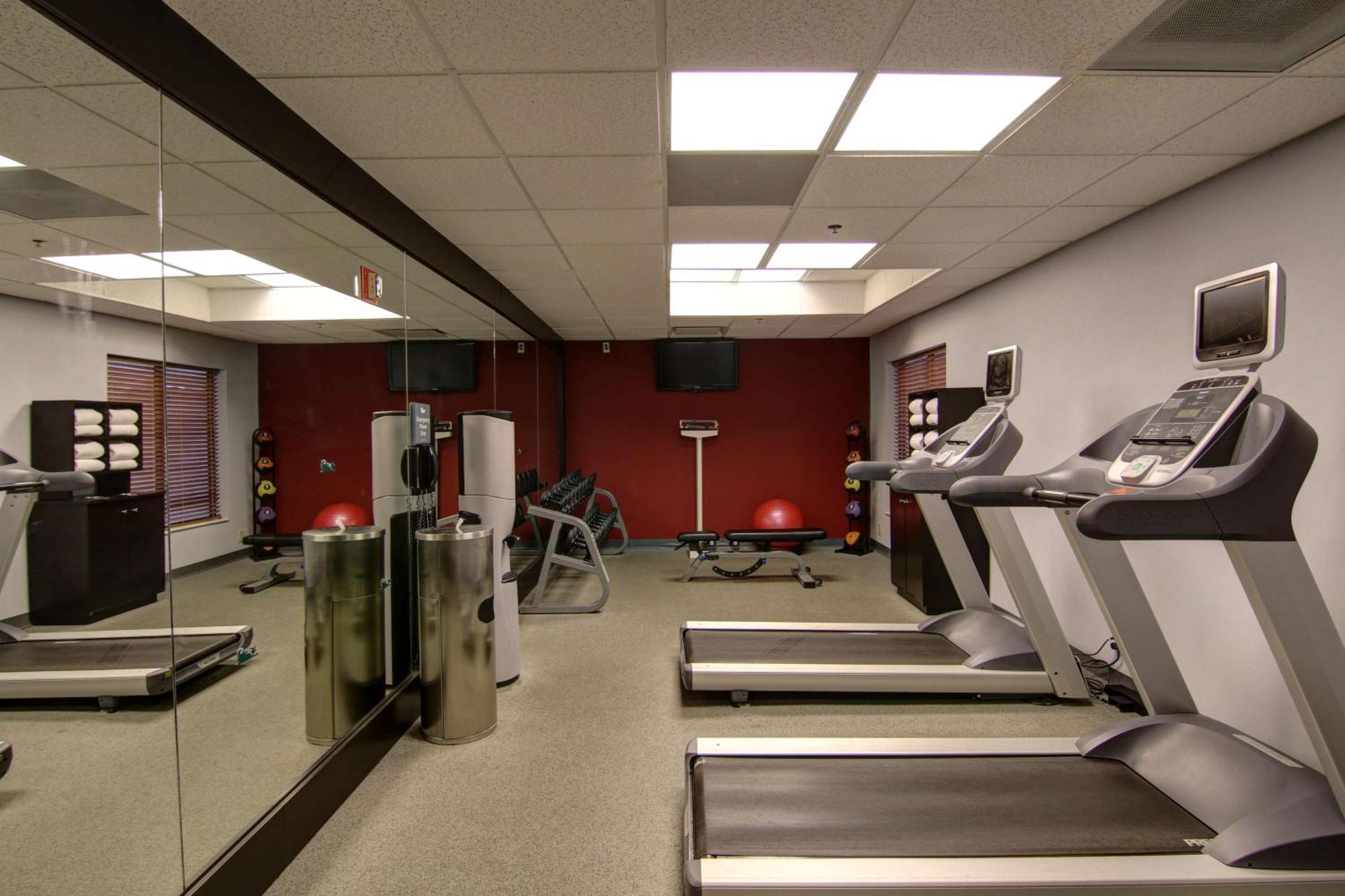 โฮมวูด สวีท บาย ฮิลตัน ริชมอนด์ เวสต์ เอนด์ Hotel Broad Meadows ภายนอก รูปภาพ