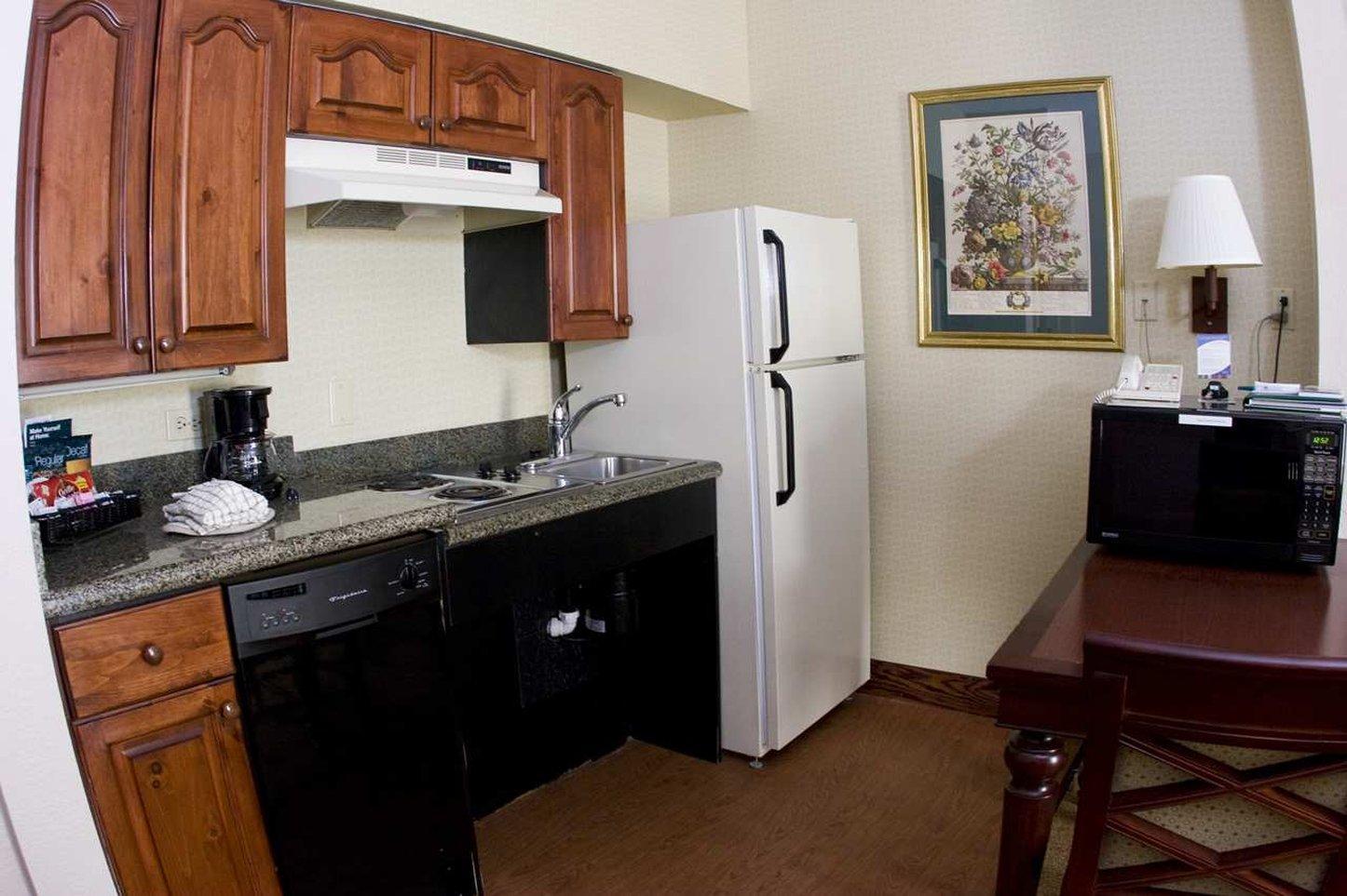 โฮมวูด สวีท บาย ฮิลตัน ริชมอนด์ เวสต์ เอนด์ Hotel Broad Meadows ภายนอก รูปภาพ